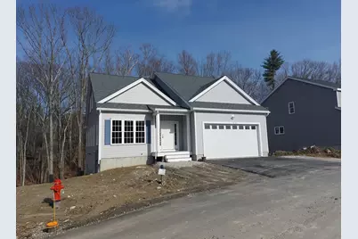 197D Crownshield #16D, Uxbridge, MA 01569 - Photo 1