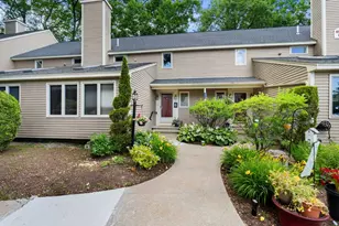31 Tulip Cir, Haverhill, MA 01830 - Photo 1