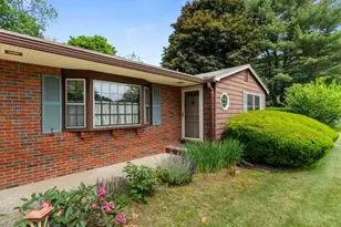 9 Graystone Dr, Danvers, MA 01923 - Photo 1