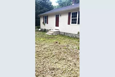 134 Chestnut St, Douglas, MA 01516 - Photo 1