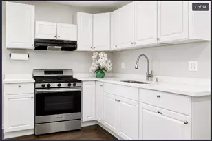 24 Tracey St, Peabody, MA 01960 - Photo 1