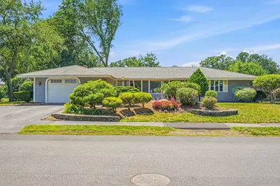 4 Antrim Rd, Peabody, MA 01960 - Photo 1
