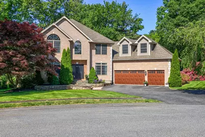 10 Strawberry Knoll Dr, Sutton, MA 01590 - Photo 1