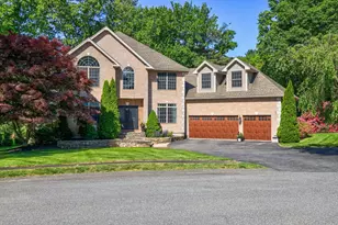 10 Strawberry Knoll Dr, Sutton, MA 01590 - Photo 1