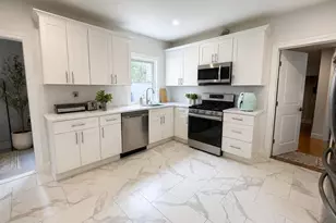 33 Middle St, Newton, MA 02458 - Photo 1