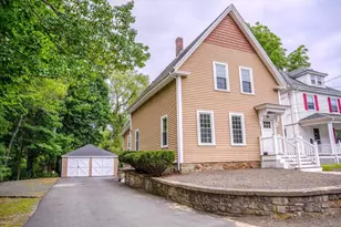 32 Dale St, Franklin, MA 02038 - Photo 1
