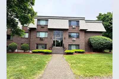 5 Hallmark Gardens #6, Burlington, MA 01803 - Photo 1