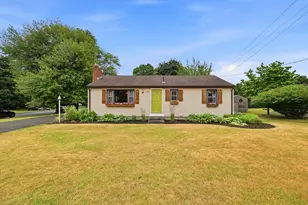 887 North St, Agawam, MA 01030 - Photo 1
