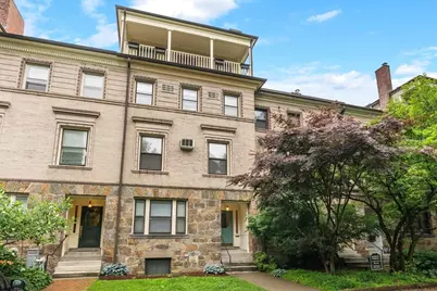7 Regent Cir #3, Brookline, MA 02445 - Photo 1