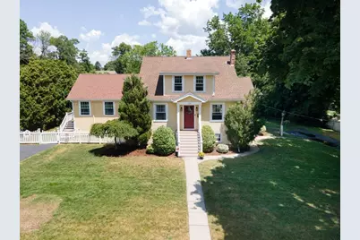 126 Grove Ave, Somerset, MA 02726 - Photo 1