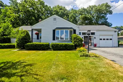23 Mountainview St, Chicopee, MA 01020 - Photo 1