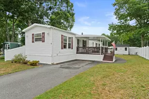 9 Bayberry Ln, Plymouth, MA 02360 - Photo 1