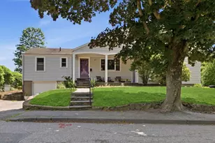 21 Shepard St, Marblehead, MA 01945 - Photo 1