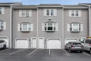 95 Tennis Plaza Rd, Dracut, MA 01826 - Photo 1