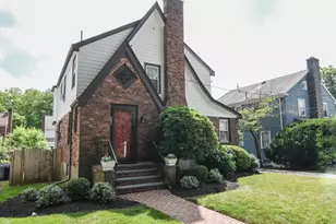 291 Russett Rd, Brookline, MA 02467 - Photo 1