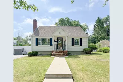 9 Reynolds Rd, Peabody, MA 01960 - Photo 1
