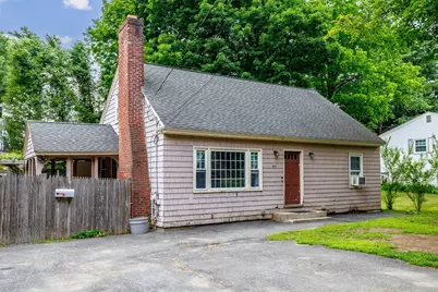 547 Elm St, Fitchburg, MA 01420 - Photo 1