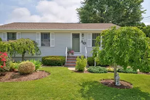 212 Pine Grove St, New Bedford, MA 02745 - Photo 1