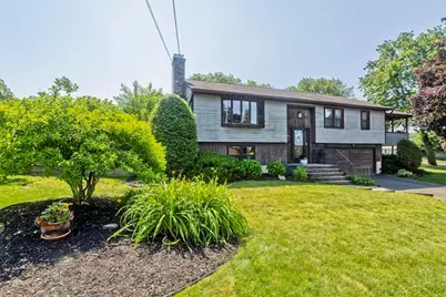 9 Dowds Ln, Chicopee, MA 01020 - Photo 1