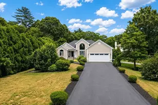 19 Forestview Dr, Fairhaven, MA 02719 - Photo 1