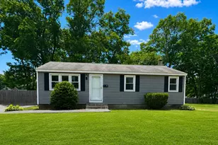 11 Vine St, Oxford, MA 01540 - Photo 1