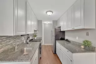 22 Shrewsbury Green Dr, Shrewsbury, MA 01545 - Photo 1