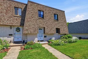 146 Beekman Dr, Agawam, MA 01001 - Photo 1