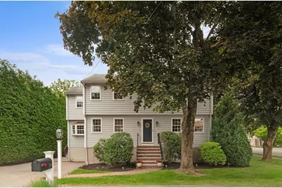 42 Riverside Dr., Reading, MA 01867 - Photo 1