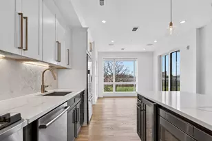 946 Saratoga St, Boston, MA 02128 - Photo 1