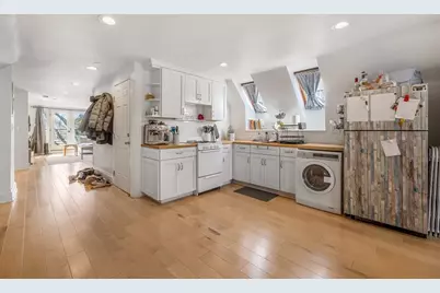 151 Magazine St #3, Cambridge, MA 02139 - Photo 1