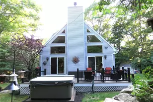 14 Circle Dr, Dudley, MA 01571 - Photo 1