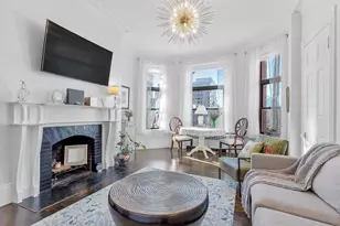 271 Dartmouth St, Boston, MA 02116 - Photo 1