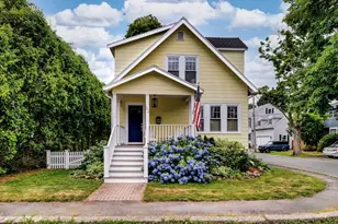 22 Prince St, Marblehead, MA 01945 - Photo 1