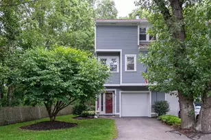 4 Arnold Dr, Salem, MA 01970 - Photo 1