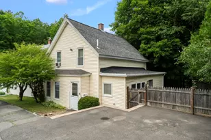 7 Terrace Pl, Fitchburg, MA 01420 - Photo 1
