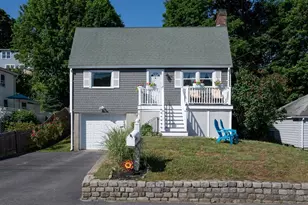 29 Wituwamat Rd, Weymouth, MA 02191 - Photo 1