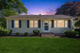 26 Walnut St, Attleboro, MA 02703 - Photo 1