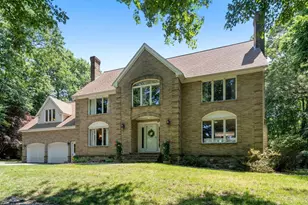 8 Gaslight Ln, Framingham, MA 01702 - Photo 1
