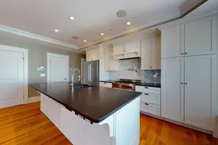721 E 6th St, Boston, MA 02127 - Photo 1