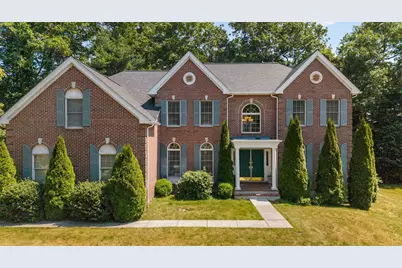 10 Hemingway St, Shrewsbury, MA 01545 - Photo 1