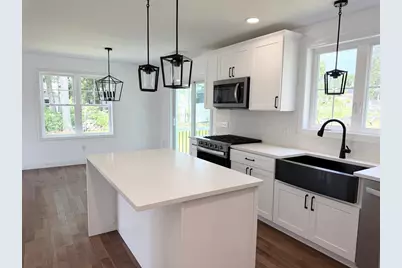 951 Crescent Street, New Bedford, MA 02745 - Photo 1