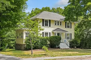 286 Porter St, Melrose, MA 02176 - Photo 1