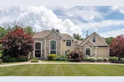 8 Buttonwood Dr, Andover, MA 01810 - Photo 1
