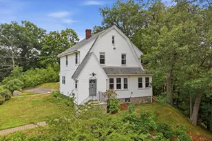 29 Park St, Melrose, MA 02176 - Photo 1