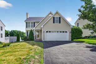 199 Heathrow, Manchester, NH 03104 - Photo 1