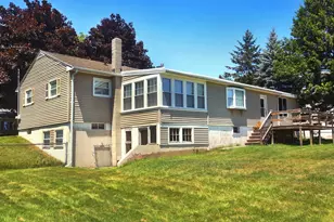 33 Johnson St, Newburyport, MA 01950 - Photo 1