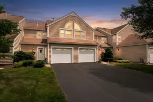 8 Teal Cir, Walpole, MA 02081 - Photo 1