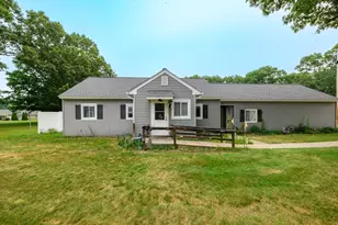 54 Meadowlark Ln, Chicopee, MA 01022 - Photo 1