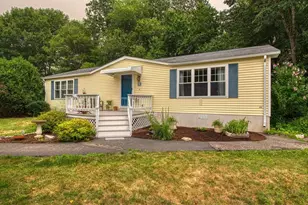 11 Hawthorne St, Rockland, MA 02370 - Photo 1
