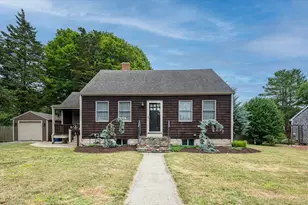 33 Dartmouth St, Fairhaven, MA 02719 - Photo 1